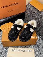 LOUIS VUITTON  2024 Winter New Collection Super ComfortableImported Lamb Wool Material with Letter Logo, Mary Jane Tshaped Fury Shoes/Boken Shoes - Image 22