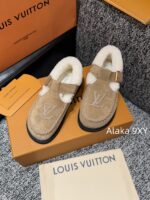 LOUIS VUITTON  2024 Winter New Collection Super ComfortableImported Lamb Wool Material with Letter Logo, Mary Jane Tshaped Fury Shoes/Boken Shoes - Image 25