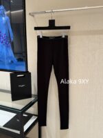 Yves Saint Laurent 2024 Autumn/Winter CollectionY  Seamless and seamless logo letter waistband elastic slimming high waistband leggings - Image 8