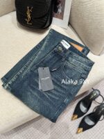 Yves Saint Laurent   2024 Autumn/Winter New Collection Y  High waisted metal letter logo slimming pocket straight tube micro flared jeans - Image 9