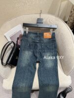 Yves Saint Laurent   2024 Autumn/Winter New Collection Y  High waisted metal letter logo slimming pocket straight tube micro flared jeans - Image 16