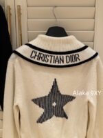 DIOR gift box packaging  D  2024 Autumn/Winter New Collection _ Heavy Industry Collar Five pointed Star Jacquard Logo Hooded Woolen SweaterWhite Rich Beauty Elegant Style - Image 7