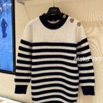 BALMAIN "Pure Desire Goddess Atmosphere" B  24 Autumn/Winter New Collection Round Neck Black and White Striped Diagonal Shoulder Metal Buckle Medium Long Striped Woolen Dress for Women