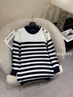 BALMAIN "Pure Desire Goddess Atmosphere" B  24 Autumn/Winter New Collection Round Neck Black and White Striped Diagonal Shoulder Metal Buckle Medium Long Striped Woolen Dress for Women - Image 3