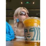 miumiu  Zhang Yuanying's metal letter technology borderless curved sunglasses are here24ss musthave for spring and summer, UV protection and sun protection - Image 10