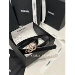 Chanel's "musthave wardrobe outfit for white and rich beauty"   24p latest fashion show signature letter pearl logo genuine leather belt - Image 9
