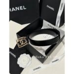 Chanel's "musthave wardrobe outfit for white and rich beauty"   24p latest Xiushui Diamond logo genuine leather belt.