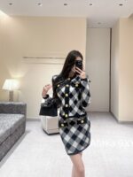BALMAIN autumn and winter new collection  temperament black and white diamond grid round neck cardiganhip hugging skirt for women to show off their weight and figure. - Image 38