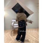 Chanel's "24p" is the most difficult bag to buy ”  Hobo's versatile and timeless style  available in two sizes  large - Image 12