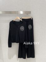 Chrome Hearts Reserved/2022ss Early Autumn New Cruo   Cross hot stamping fashionable sports suit women's hooded sweatshirt casual wide leg pants twopiece set trendy autumn casual lazy suit, this set is still the most practical to wear, giving people a comfortable and free relaxed state! Highlighting the casual and lazy temperament, the printed pattern has many scenes, with some exquisite and unique feelings. The high waisted design enhances the waistline and elongates the leg lines, creating a paper figure effect - Image 12