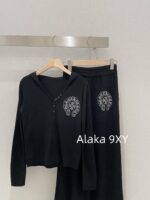 Chrome Hearts Reserved/2022ss Early Autumn New Cruo   Cross hot stamping fashionable sports suit women's hooded sweatshirt casual wide leg pants twopiece set trendy autumn casual lazy suit, this set is still the most practical to wear, giving people a comfortable and free relaxed state! Highlighting the casual and lazy temperament, the printed pattern has many scenes, with some exquisite and unique feelings. The high waisted design enhances the waistline and elongates the leg lines, creating a paper figure effect - Image 14