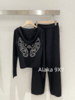 Chrome Hearts Reserved/2022ss Early Autumn New Cruo   Cross hot stamping fashionable sports suit women's hooded sweatshirt casual wide leg pants twopiece set trendy autumn casual lazy suit, this set is still the most practical to wear, giving people a comfortable and free relaxed state! Highlighting the casual and lazy temperament, the printed pattern has many scenes, with some exquisite and unique feelings. The high waisted design enhances the waistline and elongates the leg lines, creating a paper figure effect - Image 16