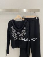 Chrome Hearts Reserved/2022ss Early Autumn New Cruo   Cross hot stamping fashionable sports suit women's hooded sweatshirt casual wide leg pants twopiece set trendy autumn casual lazy suit, this set is still the most practical to wear, giving people a comfortable and free relaxed state! Highlighting the casual and lazy temperament, the printed pattern has many scenes, with some exquisite and unique feelings. The high waisted design enhances the waistline and elongates the leg lines, creating a paper figure effect - Image 17