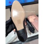 miumiu   The ballet shoes of the little princessHandmade threedimensional bow decoration 2024 SS new patent leather spliced bow single shoe for women. - Image 6