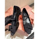 miumiu   The ballet shoes of the little princessHandmade threedimensional bow decoration 2024 SS new patent leather spliced bow single shoe for women. - Image 7