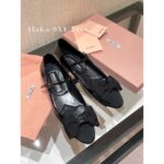 miumiu   The ballet shoes of the little princessHandmade threedimensional bow decoration 2024 SS new patent leather spliced bow single shoe for women. - Image 9