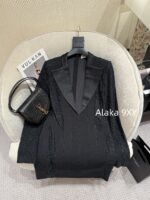 Yves Saint Laurent "Comes with an Sshaped curve on the upper body" Y  2024 Autumn/Winter New Knitted Wool Heavy Industry Lace Splicing Deep VCollar Waist Bag Hip Skirt Slimming Dress Small Black Dress - Image 4