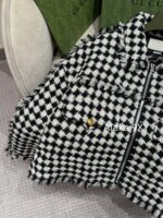 GUCCI 2024 Autumn/Winter New Collection _ Classic Thousand Bird Grid Color blocked Coarse Fleece Knitted Jacket Jacket for Women's Autumn/Winter Short Style Korean Gold Cardigan Dressing - Image 4