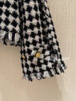 GUCCI 2024 Autumn/Winter New Collection _ Classic Thousand Bird Grid Color blocked Coarse Fleece Knitted Jacket Jacket for Women's Autumn/Winter Short Style Korean Gold Cardigan Dressing - Image 13