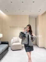GUCCI 2024 Autumn/Winter New Collection _ Classic Thousand Bird Grid Color blocked Coarse Fleece Knitted Jacket Jacket for Women's Autumn/Winter Short Style Korean Gold Cardigan Dressing - Image 15