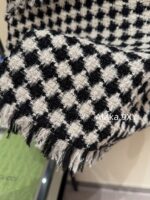 GUCCI 2024 Autumn/Winter New Collection _ Classic Thousand Bird Grid Color blocked Coarse Fleece Knitted Jacket Jacket for Women's Autumn/Winter Short Style Korean Gold Cardigan Dressing - Image 24