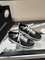 CHANEL High Edition  25C New SeriesHeavy Industry Comic Embroidery Logo Classic Black and White Color blocked Panda Board Shoes/Sports Shoes for Women - Image 4