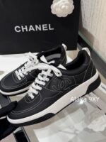 CHANEL High Edition  25C New SeriesHeavy Industry Comic Embroidery Logo Classic Black and White Color blocked Panda Board Shoes/Sports Shoes for Women - Image 27