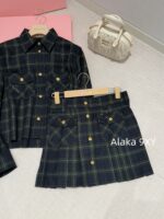 MIUMIU ""American retro campus style outfit ” 2024 Autumn/Winter New Collection Initial Sheer Wool Material   Collar plaid metal button shirt set for women - Image 5