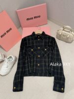 MIUMIU ""American retro campus style outfit ” 2024 Autumn/Winter New Collection Initial Sheer Wool Material   Collar plaid metal button shirt set for women - Image 9