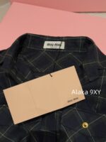 MIUMIU ""American retro campus style outfit ” 2024 Autumn/Winter New Collection Initial Sheer Wool Material   Collar plaid metal button shirt set for women - Image 15
