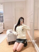celine   24FW AutumnWinter New Collection Heavy Industry Triumph Men Pocket Logo Knitted Sweater Women's Stand up Collar Cardigan Lazy Wool Sweater Jacket Women - Image 27