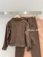 MIUMIU   Melad color series24 new series chocolate color lapel letter logo denim jacket/straight leg jeans women's jacket - Image 17