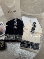 DIORD  2024 Early Autumn New Collection   100 wool material hooded jacquard letter logo zipper jacket for women. - Image 10