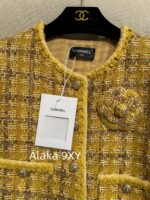 Chanel   2024a autumn and winter new highend custom handmade workshop series  imported yellow camellia coarse woolen yarn woven dress jacket for women. 100 silk lining - Image 7