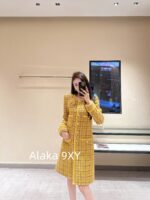 Chanel   2024a autumn and winter new highend custom handmade workshop series  imported yellow camellia coarse woolen yarn woven dress jacket for women. 100 silk lining - Image 20