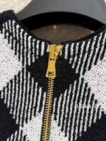 BALMAIN High Quality 24ss  Count's Daughter "Autumn/Winter French socialite style black and white checkered knitted cardigan, hip hugging half skirt outer suit for women - Image 11