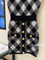 BALMAIN High Quality 24ss  Count's Daughter "Autumn/Winter French socialite style black and white checkered knitted cardigan, hip hugging half skirt outer suit for women - Image 20