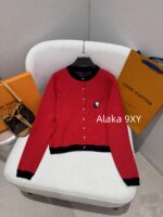 LOUIS VUITTON   Christmas Red Knitted Cardigan for Women 2024 Autumn/Winter New Product: Metal Snap Black Edging Sleek Knitted Jacket Coat - Image 24