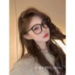 LOUIS VUITTON Ouyang Nana Same Style   Lucky Clover Natural Beauty Artifact Printed Logo Metal Wide Edge Frame Flat Mirror - Image 11