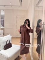 MIUMIU   24autumn/winter new collection/Maillard color letter logo lapel fake twopiece head, long sleeved, hip wrapped, body wrapped long skirt for women. skirt - Image 9