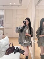 MIUMIU 24 Early Autumn New American Retro Campus Style  Embroidered shoulder jacket with lettering on the chest, jacket/waistband, pleated skirt, jacket - Image 7