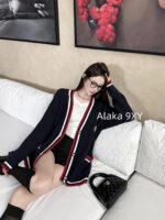GUCCI GG  2024 Autumn/Winter New Collection "American Retro College Style Dress" Vneck Color blocked Letter Logo Wool Knitted Sweater