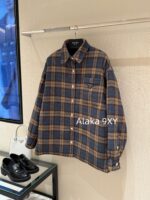 PRADA 2024 Autumn/Winter New Collection   Classic plaid shirt design with 100 wool plaid fabric and inverted triangle collar  Badge logo cotton jacket - Image 8
