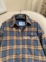 PRADA 2024 Autumn/Winter New Collection   Classic plaid shirt design with 100 wool plaid fabric and inverted triangle collar  Badge logo cotton jacket - Image 17