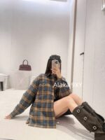 PRADA 2024 Autumn/Winter New Collection   Classic plaid shirt design with 100 wool plaid fabric and inverted triangle collar  Badge logo cotton jacket - Image 25