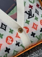 LOUIS VUITTON   24ss Autumn/Winter New CollectionColorful Jacquard Letter Logo Color blocked Vneck Knitted Cardigan Women's Wool Material - Image 11