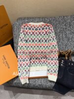 LOUIS VUITTON   24ss Autumn/Winter New CollectionColorful Jacquard Letter Logo Color blocked Vneck Knitted Cardigan Women's Wool Material - Image 18