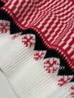 CELINE   2024 Autumn/Winter New "Christmas Limited Edition Series" Red Envelope Color blocked Kai Xuan Men Round Neck Wool Knitted Head Sweater for Women. - Image 12