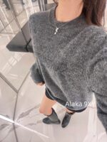 Yves Saint Laurent  Self keptVersatile and High end Grey Collection 2024 Autumn/Winter New Collection Classic Signature Letter Logo Round Neck Hooded Woolen Sweater - Image 3