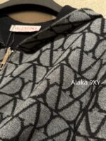 VALENTINO 2024 Autumn/Winter Collection  Double sided full printed logo embroidered zipper knitted hooded jacket cardigan casual top made of 100 wool material - Image 4